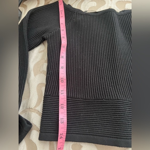 NWOT Endless Rose Cropped sweater size small - Picture 7 of 8